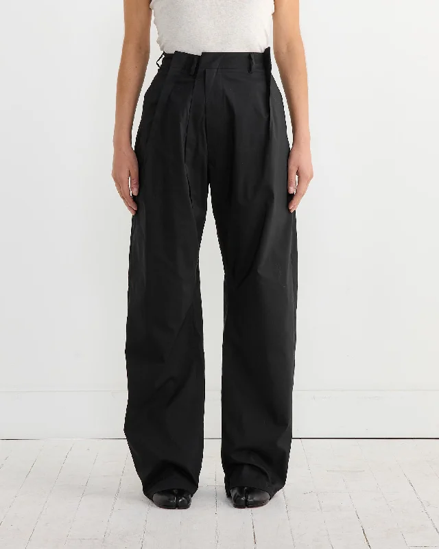 Pant in Black Classic Chino Pants