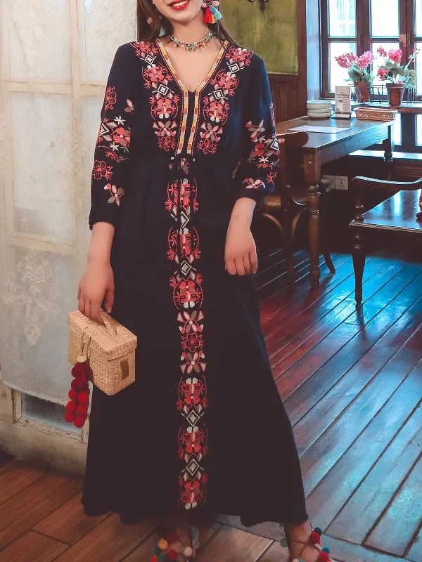 Women's Bohemian Embroidered Floral V Neck Long Sleeve Cotton Boho Maxi Dress Elegant Silk Maxi Dress