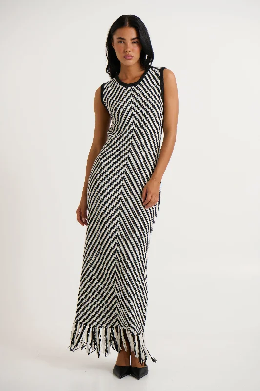 Zahlia Maxi Dress Black Stripe Comfortable Long-Sleeve Maxi Dress